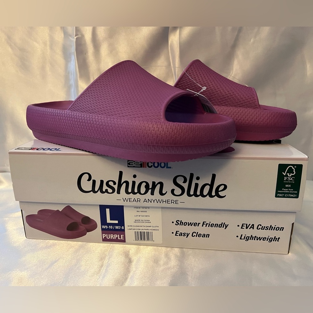 NWT 32 Degrees Cushion Slides in Purple